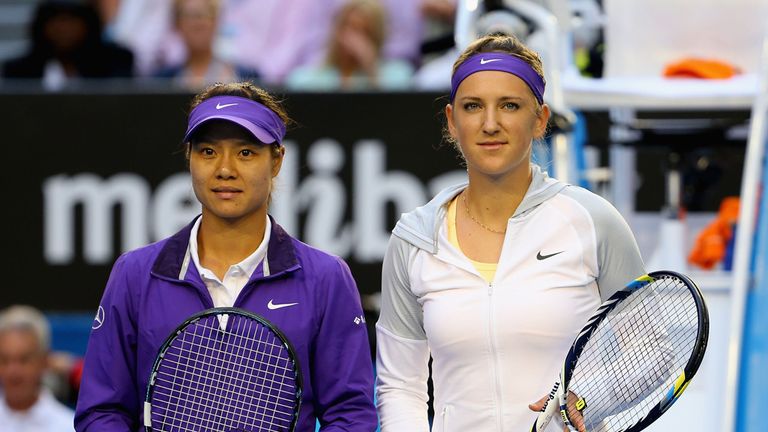 Li Na and Victoria Azarenka line up before the women's singles final
