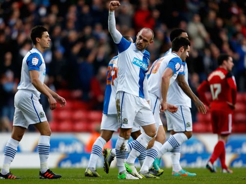 Danny Murphy celebrates his goal