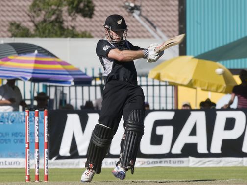 Kane Williamson: Unbeaten century for New Zealand