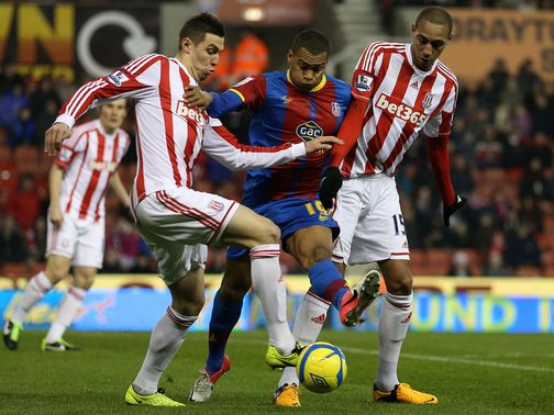 Easter tries to get between Cameron and N'Zonzi