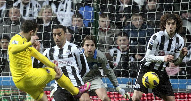 Adam Le Fondre: Curls home winner for Reading