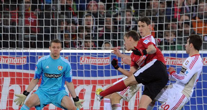 Bernd Leno: Leverkusen keeper kept out Freiburg