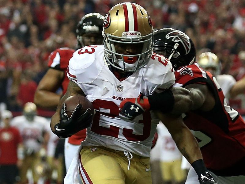 LaMichael James gets the first San Francisco 49ers touchdown