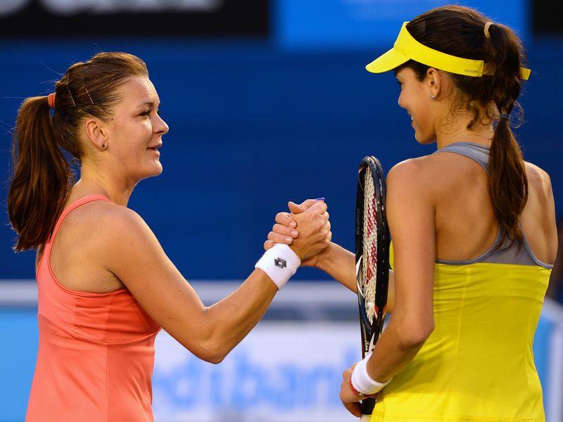 Agnieszka Radwanska maintained her remarkable form in 2013 with a 6-2 6-4 win over Ana Ivanovic.