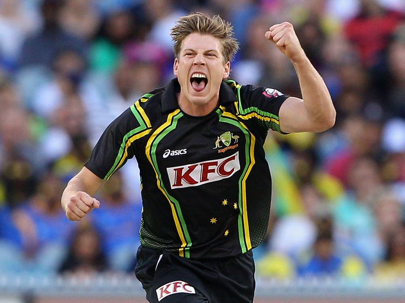 James Faulkner got the early wicket of Tillakaratne Dilshan.