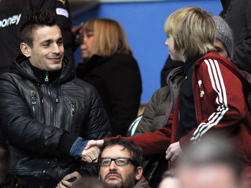 Mathieu Debuchy is given a warm welcome before Newcastle's clash with Everton