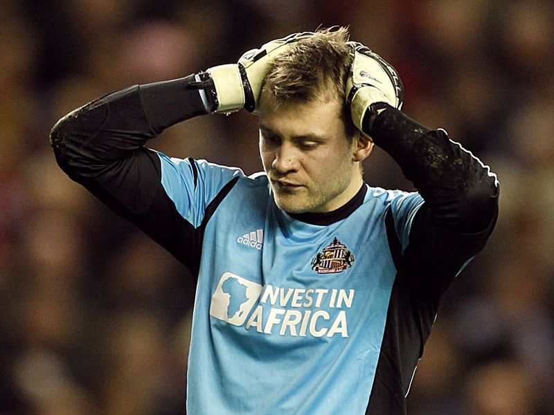 Dejection for Sunderland goalkeeper Simon Mignolet