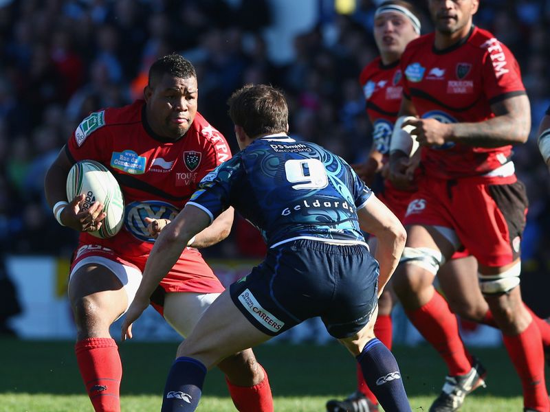 Working hard: Steffon Armitage and Lloyd Williams pictured in action as Toulon beat Cardiff 45-25 in Pool 6 to make the quarter-finals