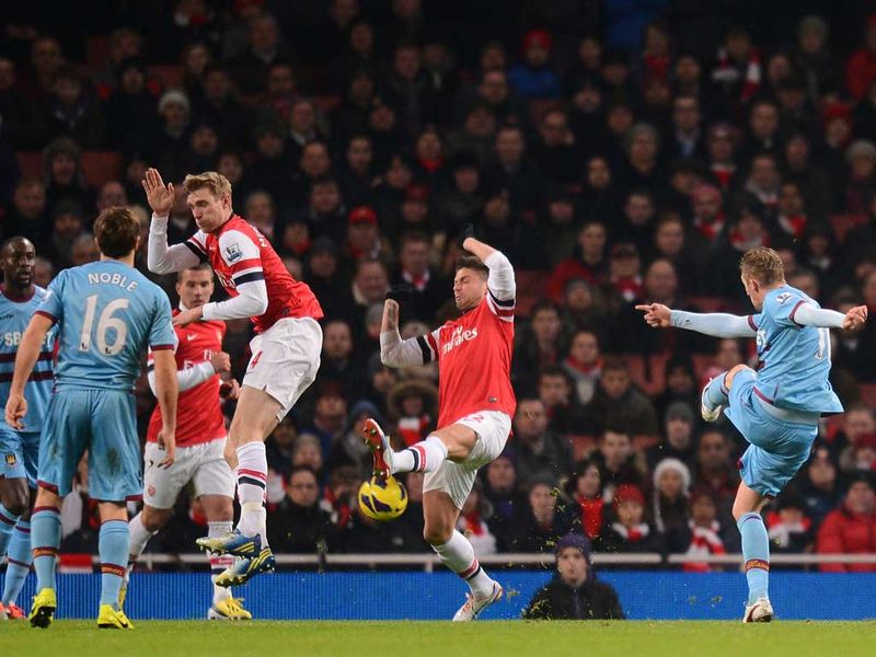 Jack Collison opens the scoring for West Ham with a powerful drive from the edge of the box to make it 1-0.
