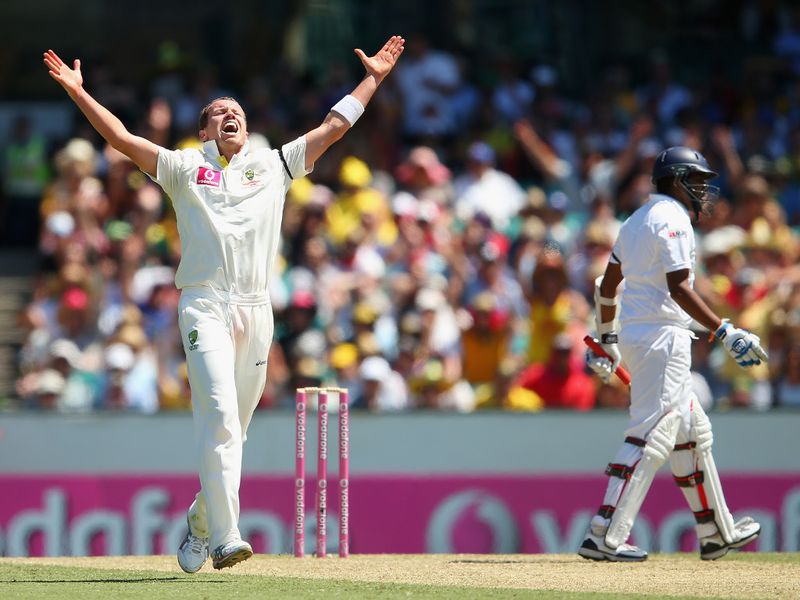 Peter Siddle removed Thilan Samaraweera cheaply.