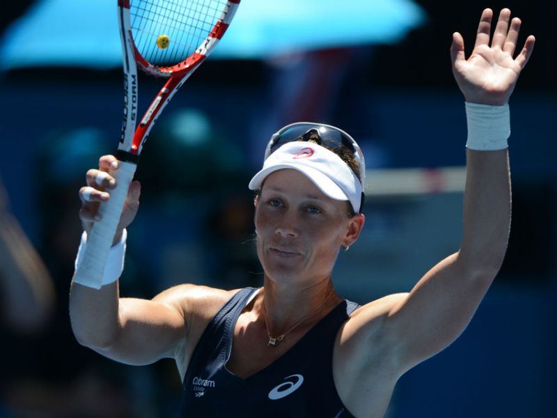 Local girl Sam Stosur gave the Melbourne crowds something to cheer as she dug deep to see of Chang Kai-Chen of Taipei 7-6 (7/3) 6-3.
