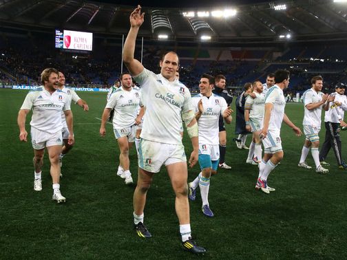 Italy celebrate a stunning win against France