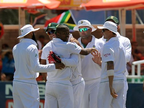 Vernon Philander: Picked up four wickets