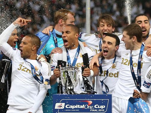 Swansea celebrate Capital One Cup success.