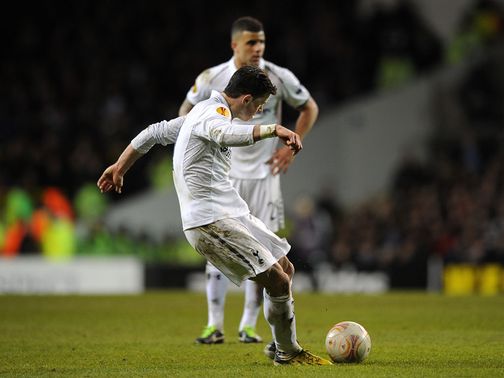 Bale scores his second goal of the night to give Spurs victory