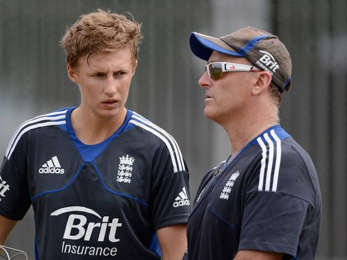 Root and Thorpe at England training