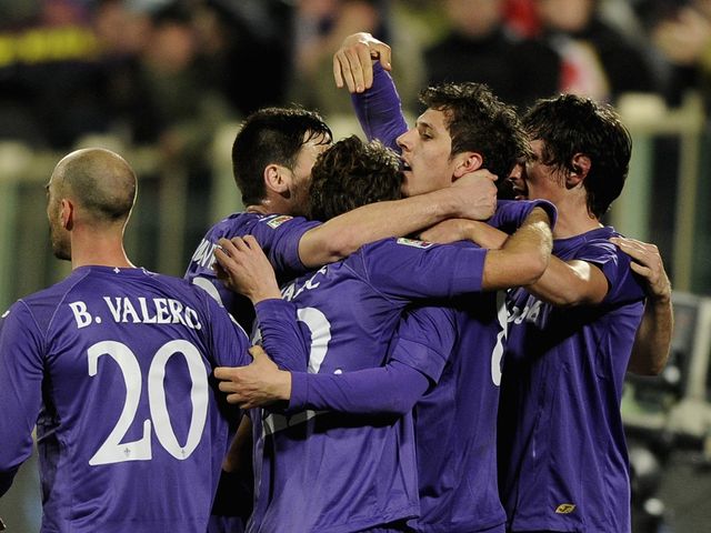 Stevan Jovetic (centre) celebrates as Fiorentina take charge