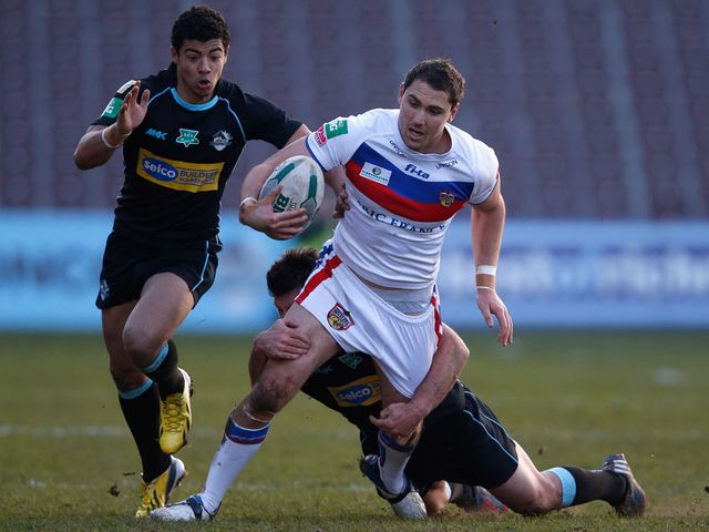 Dean Collis looks to break for Wakefield
