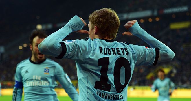 Artjoms Rudnevs celebrates a Hamburg goal