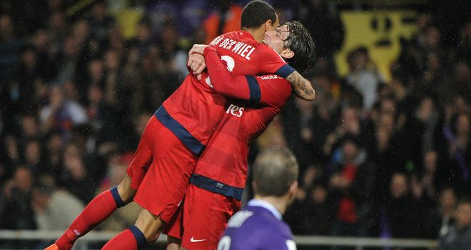 Gregory Van Der Wiel: Congratulated by Maxwell