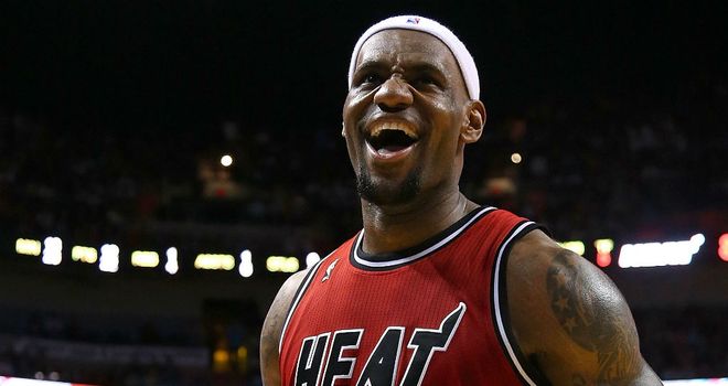 LeBron James: hit 30 points for the sixth consecutive game