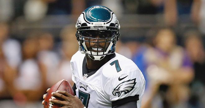 Michael Vick: staying with the Philadelphia Eagles in 2013