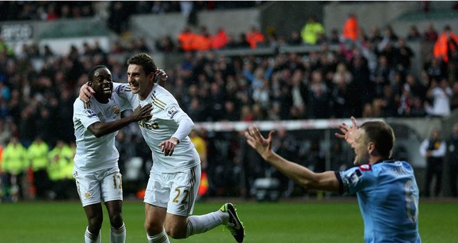 Pablo Hernandez: Celebrates putting his side back in command
