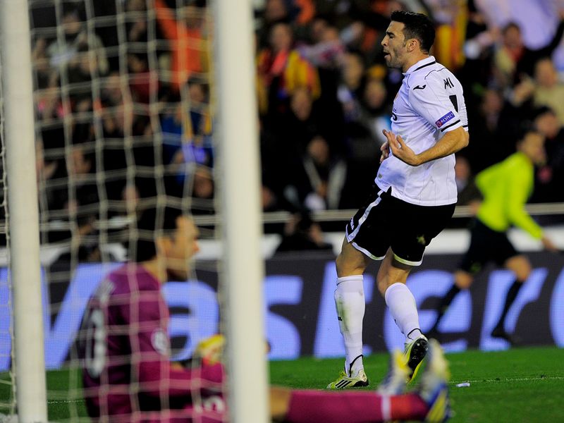 Adil Rami pulls a goal back for Valencia