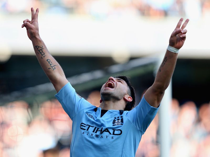 Manchester City reached the FA Cup quarter-finals with a 4-0 victory over Leeds on Sunday.