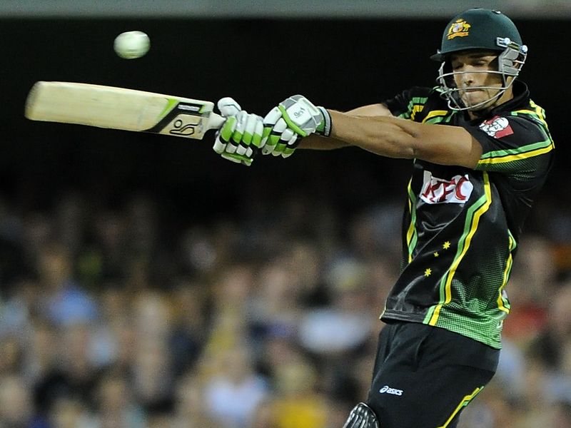 Coulter-Nile tried hard with two huge sixes, but the Aussies lost by 27 runs.