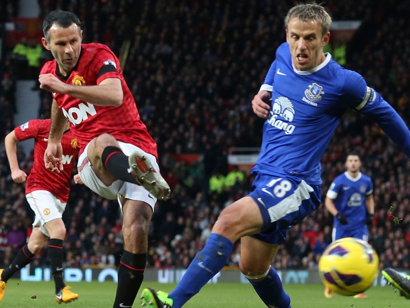 Giggs puts United on the front foot with the opener after 14 minutes, applying the tidy finish in off the post.