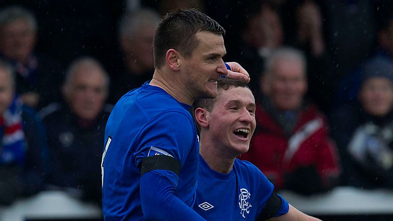Lee McCulloch celebrates penalty winner in Elgin