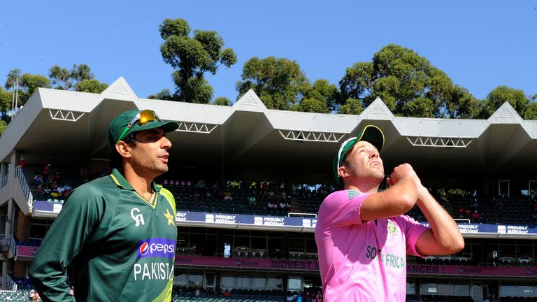 South Africa played in pink in support of breast cancer awareness.