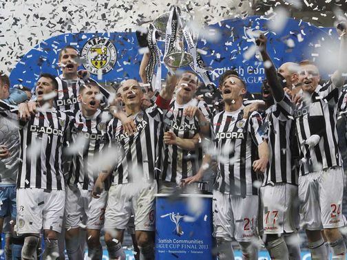 St Mirren celebrate winning the Scottish League Cup