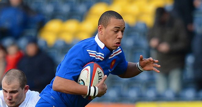 France's Gael Fickou scored the opening try of the game just after half-time