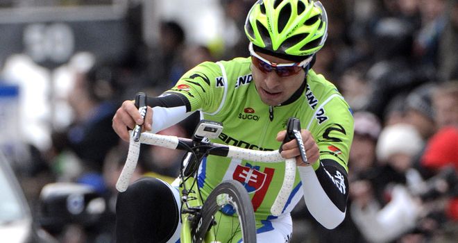 Peter Sagan celebrated by pulling a wheelie over the line