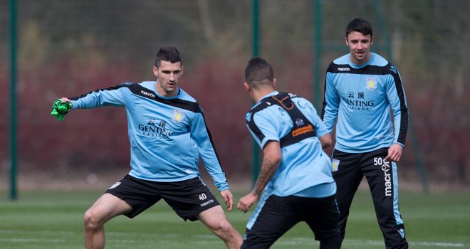 http://e1.365dm.com/13/03/660x350/eric-lichaj-aston-villa-premier-league-training_2921869.jpg?20130329090349