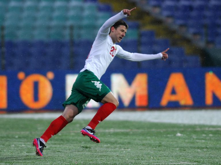 Aleksandar Tonev: Will complete a move to Villa Park