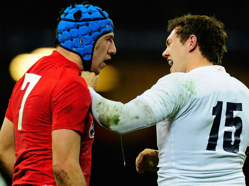 Strong words: Alex Goode and Justin Tipuric exchange a few views