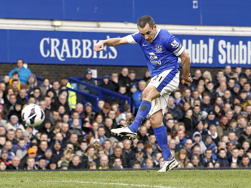 But Everton don't have to wait too much longer to take the lead thanks to this superb strike from Leon Osman