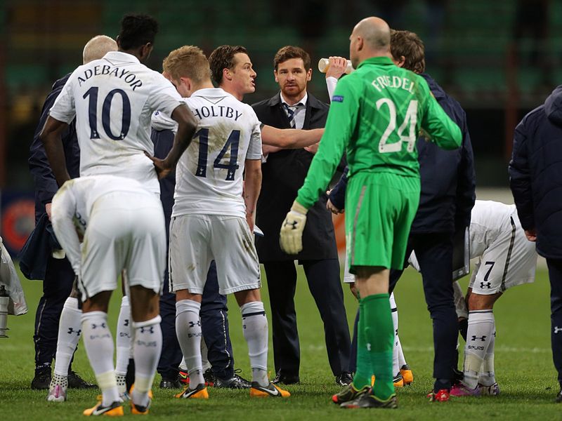 Andre Villas-Boas talks to his side as this tie goes into extra-time with the aggregate score level at 3-3