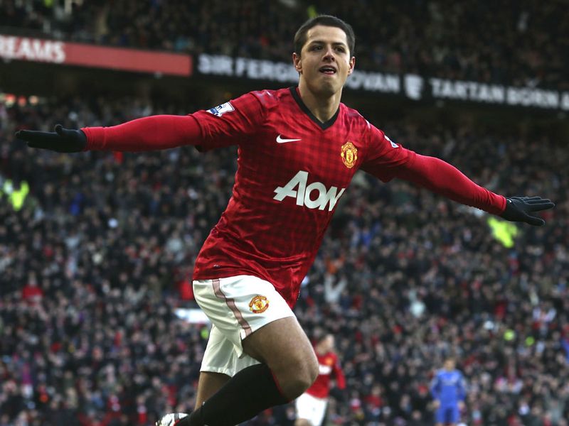 Chicharito celebrate his early goal at Old Trafford in style