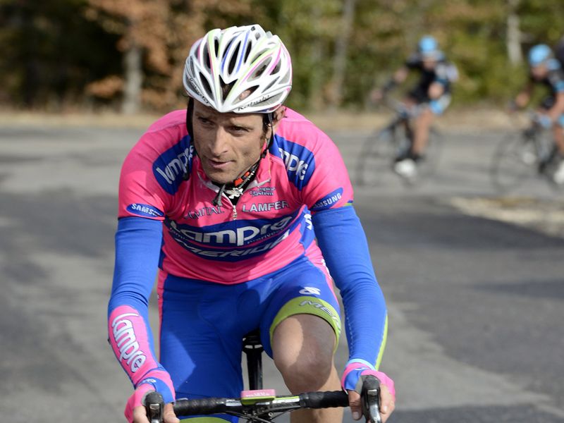 Michele Scarponi followed but would be shut down by Lopez