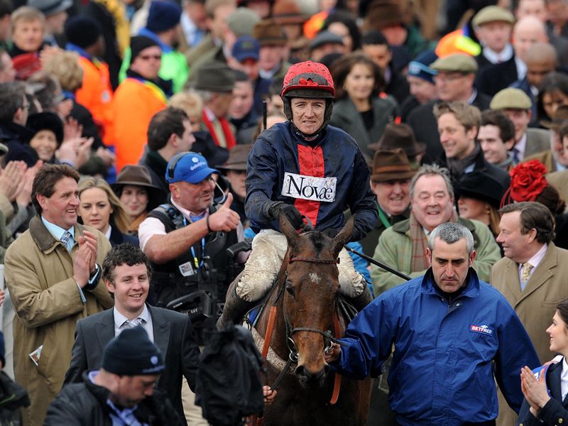 Bobs Worth returns to the winners' enclosure under Barry Geraghty