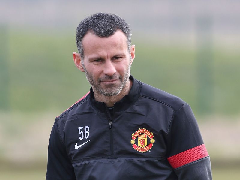 Ryan Giggs could make his 1000th senior appearance against Real Madrid.
