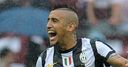 Juve on verge, Milan also win