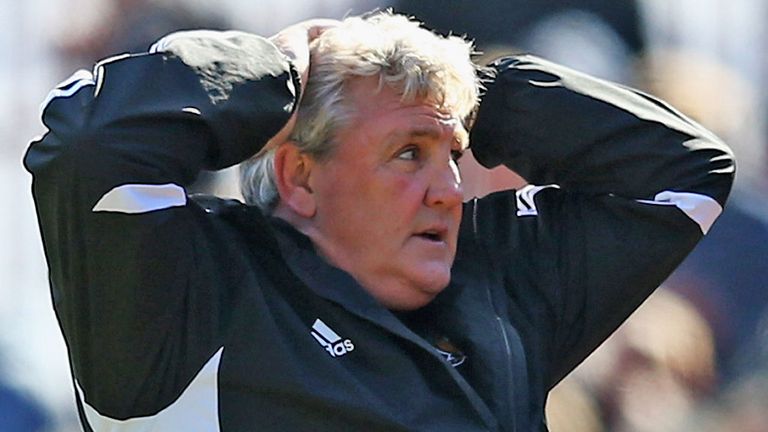 Steve Bruce: Handed Danny Graham his debut, but saw Hull City held
