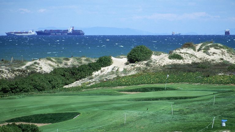 El Saler is situated by the coast