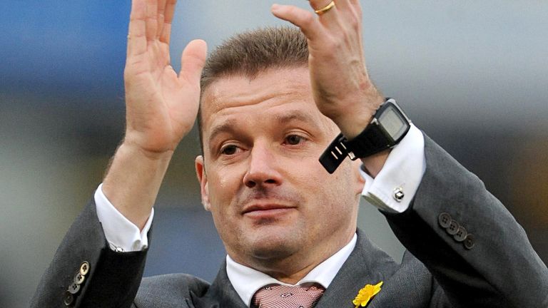 Graham Westley: Fifth summer signing completed