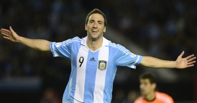 Gonzalo Higuain: Argentina international backed to emulate Robin van Persie